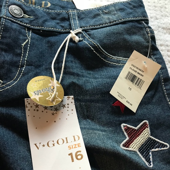 V*GOLD Shorts - Picture 2 of 3